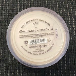 BareMinerals Illuminating Mineral Veil
